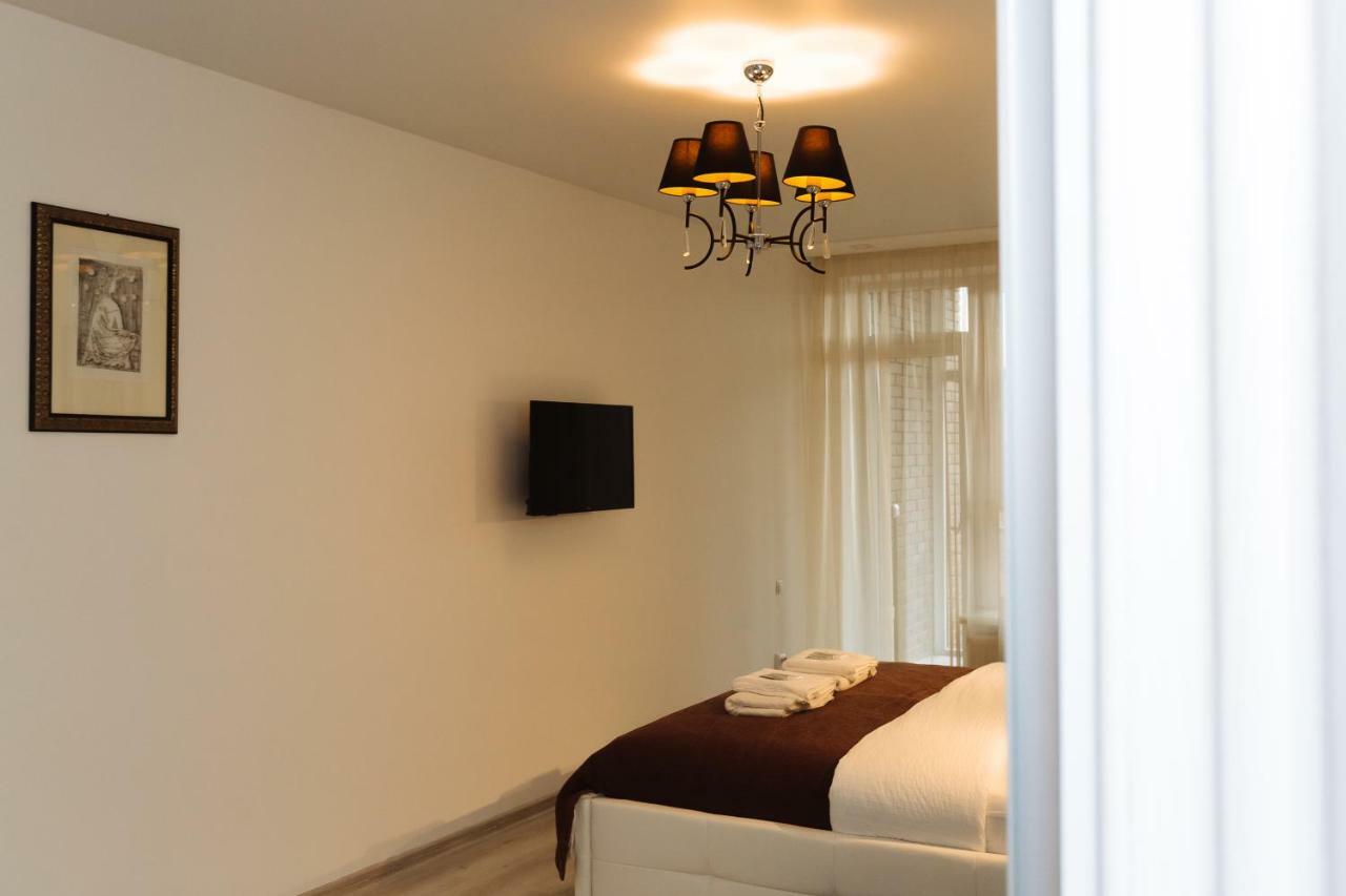 Luxury Terrace View Apartment! リヴィウ エクステリア 写真